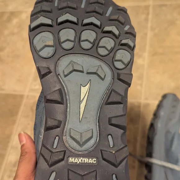 Altra Shoes For Women Size 6.5 - Picture 6 of 7